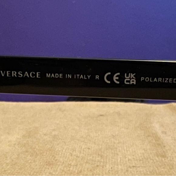 Versace Shades - Picture 3 of 5